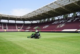 Stade de Genève entretien de la pelouse